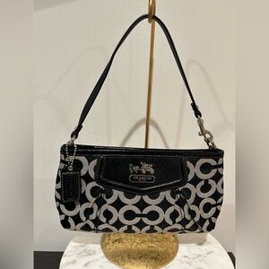 Coach Madison Large Op Art Pleated Sateen Black Wristlet EUC